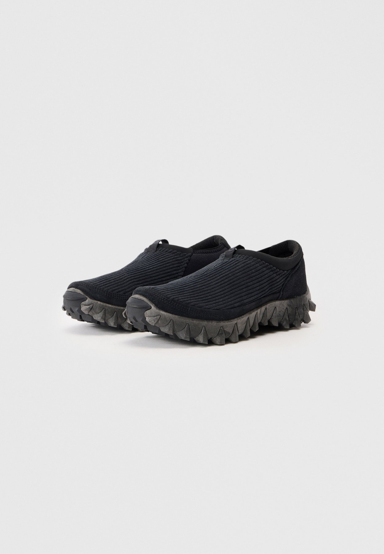 Sneaker low