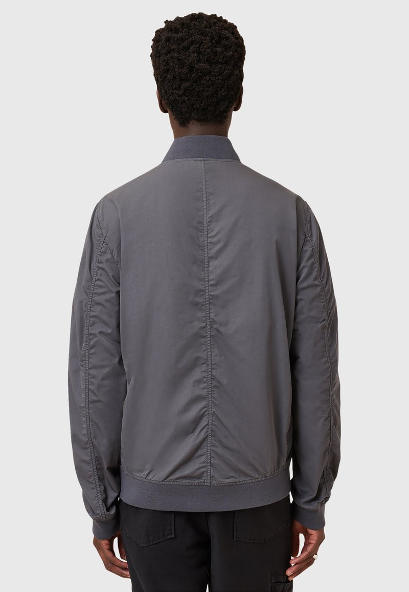 Giacca Bomber Reversibile AllSaints Rev Bassett: Stile Iconico Per Uomo