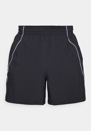 Schwarze Sportshorts mit elastischem Bund, versehen mit weißen seitlichen Paspeln. Aus leichtem, glattem Material hergestellt. Gerader Schnitt.