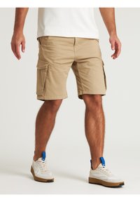 CHASIN' RIOT.S GAMMA - Šortai - beige