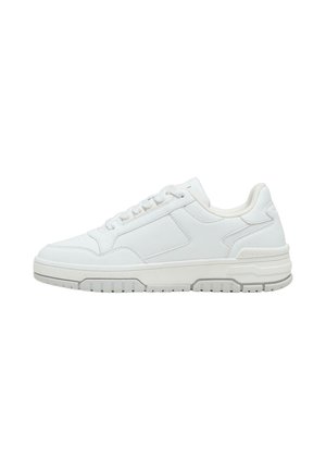HKG LOW - Trainers - white