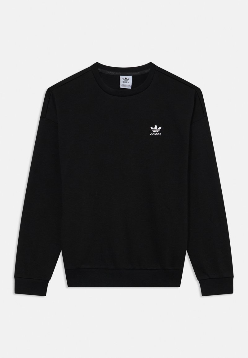 Felpa nera realizzata in morbido tessuto, con collo a giro e maniche lunghe, e un logo Adidas ricamato bianco sul petto.