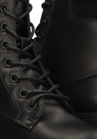 ETIKA Botines con plataforma - black