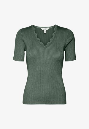 Zaļš ribots džempera tops ar īsām piedurknēm un viļņotu V-veida izgriezumu. Piedāvā pieguļošu siluetu un mīkstu tekstūru. Birka ar uzrakstu "AWARE."