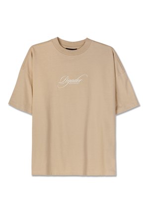 Camiseta beige de algodón, con mangas cortas, cuello redondo y un logo blanco en cursiva impreso en la parte delantera.
