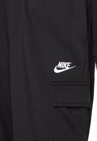 Nike Sportswear CLUB PANT - Cargobukse - black