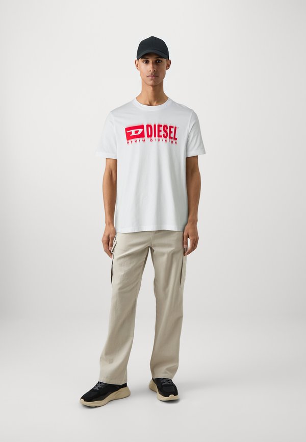 ADJUST - Print T-shirt - 1004