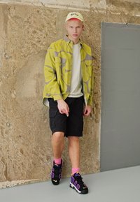 Thumbnail Image 2