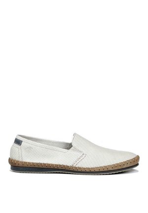 8674 - Zapatos sin cordones - white