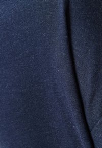 Thumbnail Image 4