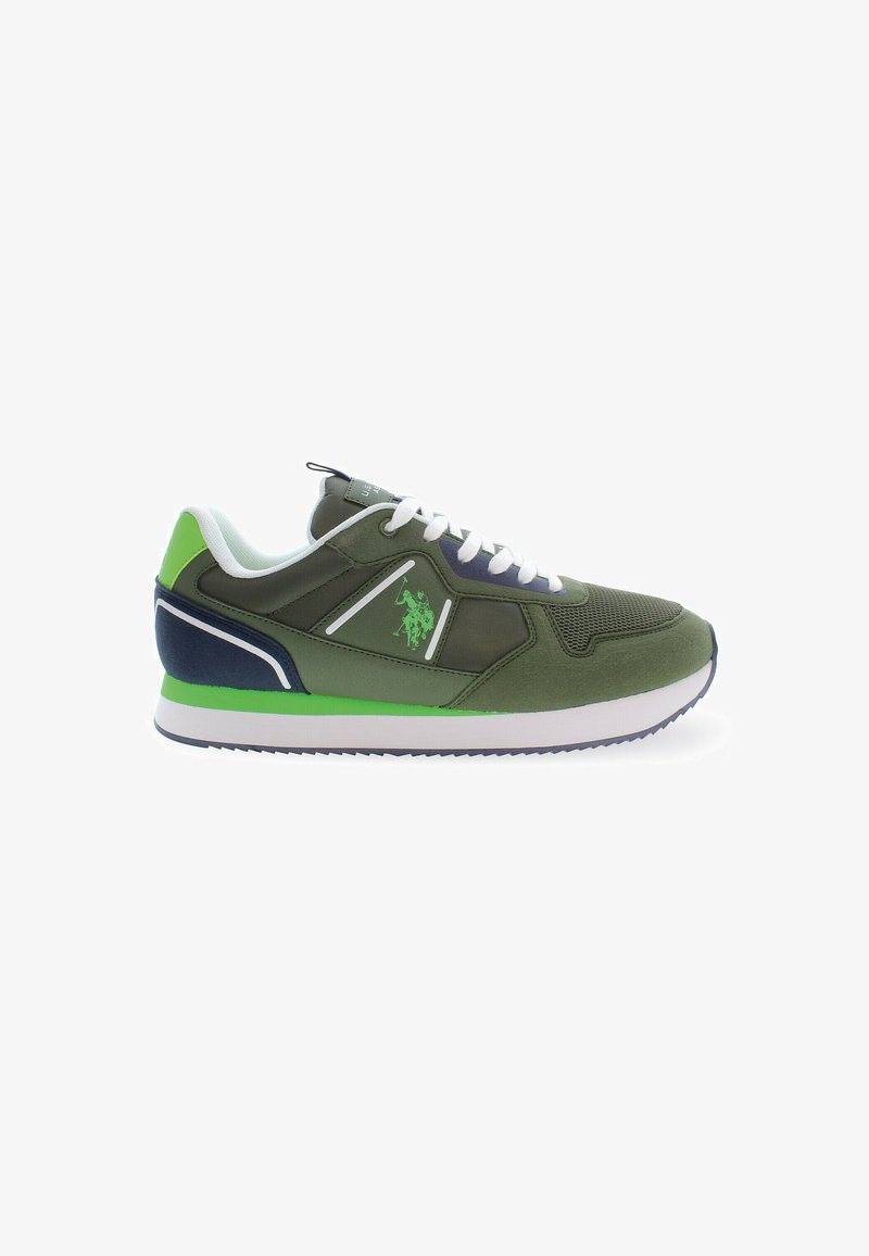 Grønne atletiske sneakers lavet af mesh og syntetiske materialer. Har hvide snørebånd, marineblå accenter og et logo i lysegrøn på siden.
