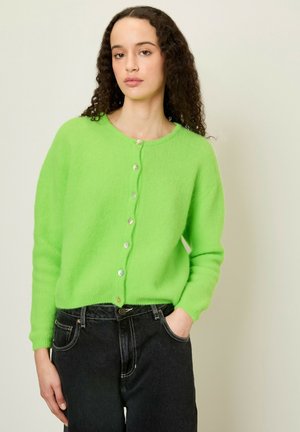 O19EE24 - Gilet - pomme fluo