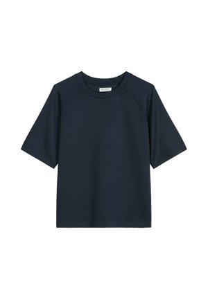 Camiseta azul marino de manga corta con cuello redondo, ajuste holgado, costuras visibles en las mangas y una pequeña etiqueta blanca en el interior del cuello.