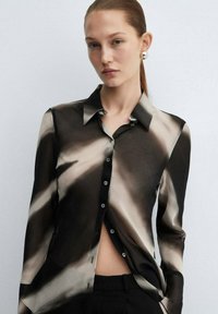 Mango ALLEGRA - Blúzka so zapínaním na gombíky - black