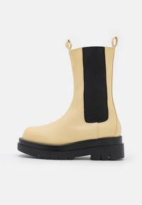 KENDALL - Botas de plataforma - butter yellow