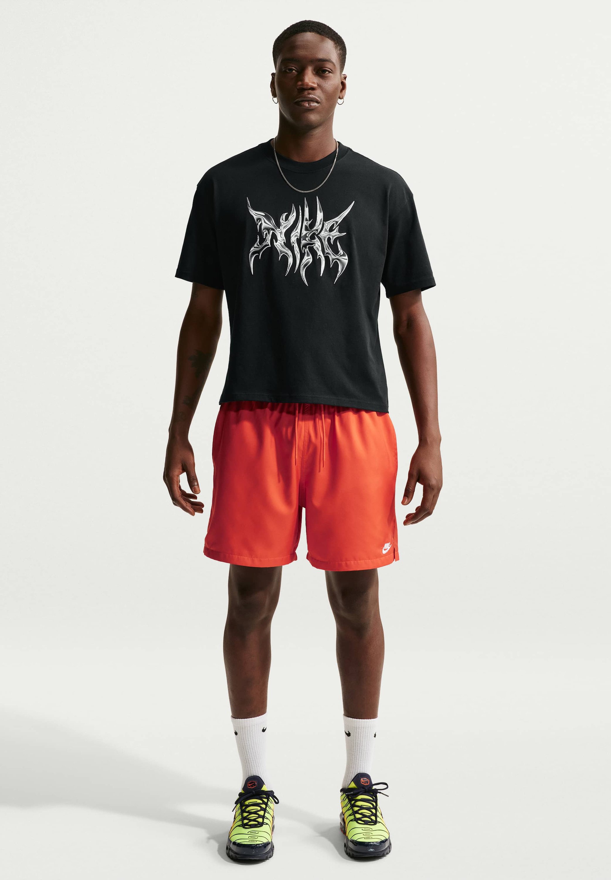 Nike Sportswear U NSW LSE OC FROG - Print T-shirt - black