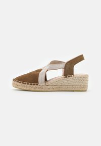 Pier One Espadrillas - brown