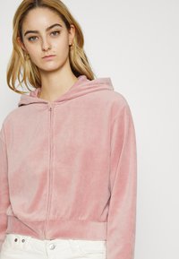Cotton On ZIP UP HOODIE - Camisola com fecho - zephyr