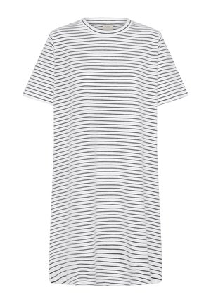 Weißes T-Shirt-Kleid mit kurzen Ärmeln, dünnen schwarzen horizontalen Streifen und rundem Halsausschnitt.
