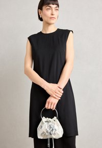 Ručna torba - off-white/silver-coloured