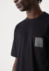Thumbnail Image 9