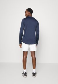 Nike Performance M NKCT DF ADVTG TOP HZ - Pikkade varrukatega topp - obsidian