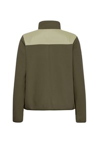 Vue arrière d'une veste polaire vert olive avec un panneau beige sur les épaules et un col montant.