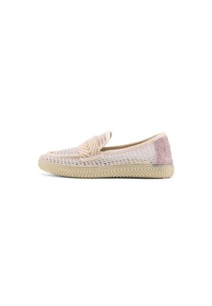 Lyserød mesh slip-on sko med vævet remdetalje og tekstureret beige gummisål, sidevisning på hvid baggrund.
