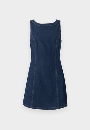 Robe en denim bleu foncé sans manches, avec un large décolleté et des coutures apparentes verticales sur le devant et les côtés.