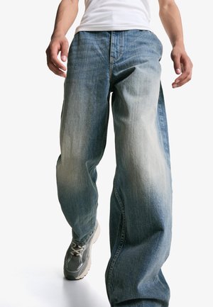 Bershka SKATER - Relaxed fit jeans - blue denim