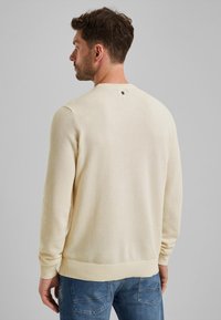 PME Legend Trui - bone white melee