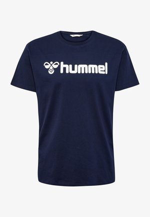 Navyblauwe katoenen T-shirt met een witte bedrukte "hummel" logo en een embleem. Korte mouwen en een ronde halslijn met een recht model.