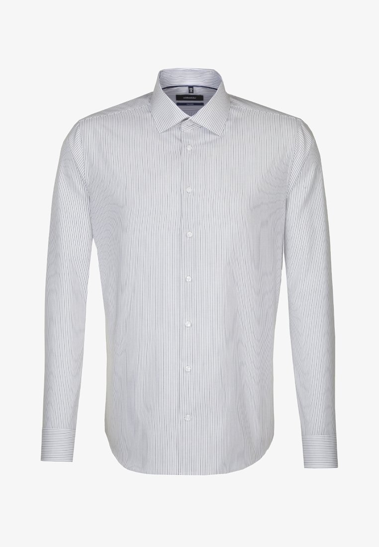Weißes Hemd mit feinen blauen senkrechten Streifen, langen Ärmeln, spitzem Kragen und abgerundetem Saum. Hergestellt aus glattem Stoff.