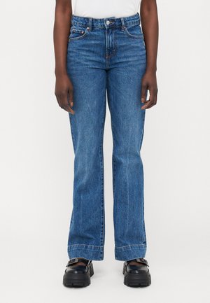 SCANDI  - Bootcut piegriezuma džinsi - blue