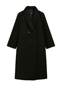 Manteau noir à double boutonnage en tissu texturé. Il présente de larges revers et des manches amples. Aucun motif ni matériel visible.
