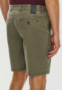 Pako Lorente - Szorty