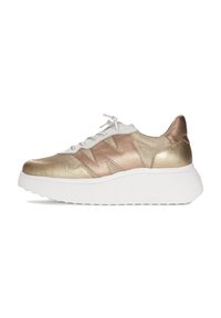 Zapatillas chunky en cuero metálico dorado y rosa con acentos blancos. Presentan superficies texturizadas, suela gruesa y cierre con cordones.