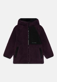 Unausgewählt, plum perfect