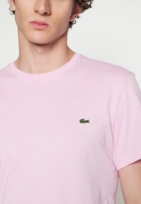 Lacoste T-shirt básica - albizia