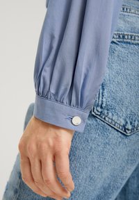 QS MIT AUSSCHNITT - Tunika