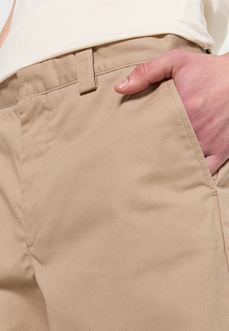 LOOSE FIT