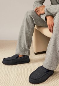 Next REGULAR FIT - Šlepetės - navy blue