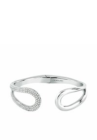 Bracciale a manica in argento con una finitura liscia, caratterizzato da un design attorcigliato. Un lato è adornato con piccole pietre di strass per un tocco di brillantezza.