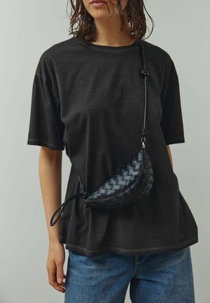 N-LATONA  - T-paita - black