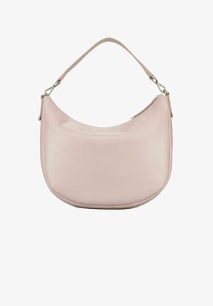 Sac à bandoulière en cuir rose blush doux, présentant une forme arrondie, une texture lisse et des accessoires en argent avec une bandoulière amovible.