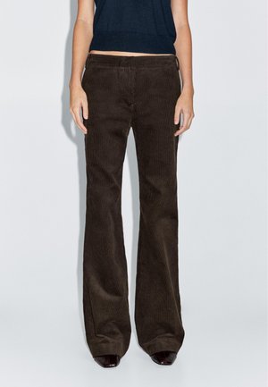 FLARED CORDUROY - Bukser - mottled dark brown