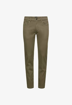 Wąskie spodnie w kolorze oliwkowej zieleni z frontowym guzikiem, zamkiem błyskawicznym, szlufkami na pasek i pięcioma kieszeniami, podwinięte przy kostkach.
