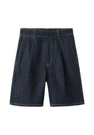 Dunkelblaue Jeansshorts mit vorderen Abnähern, Seitentaschen, Gürtelschlaufen und sichtbaren Nähten vor weißem Hintergrund.