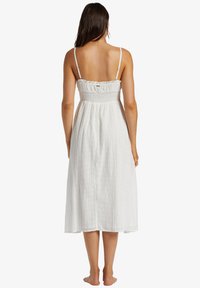 Billabong PRETTY PERFECT - MIT SWEETHEART-AUSSCHNITT - Jurk - white