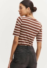 b.young BYPAMILA - T-Shirt print - braun